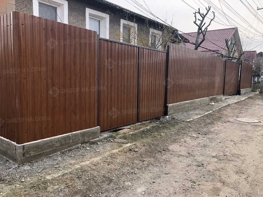 Распашные ворота из профлиста  в Зернограде